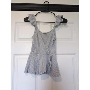 Gray tank top